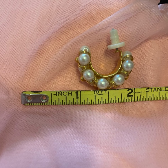 VINTAGE AVON PEARL EARRINGS - Picture 7 of 7